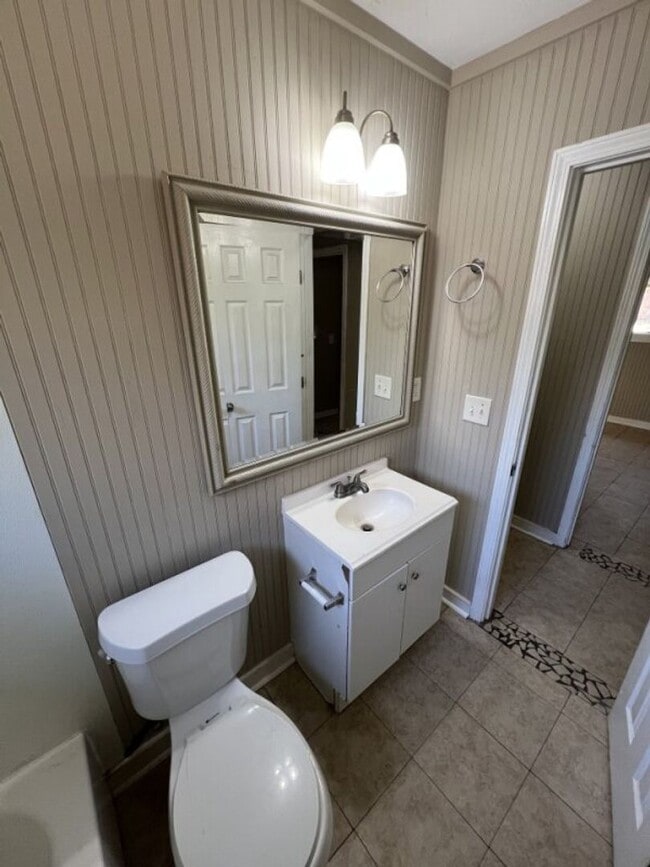 Building Photo - Cozy Brick Home with Covered Parking – Denova St.