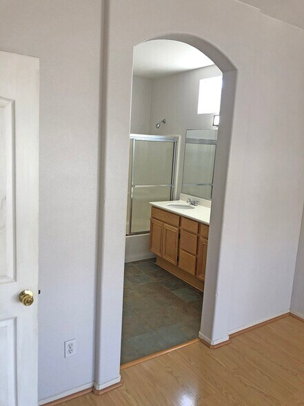 master bath - 3767 Carmel View Rd