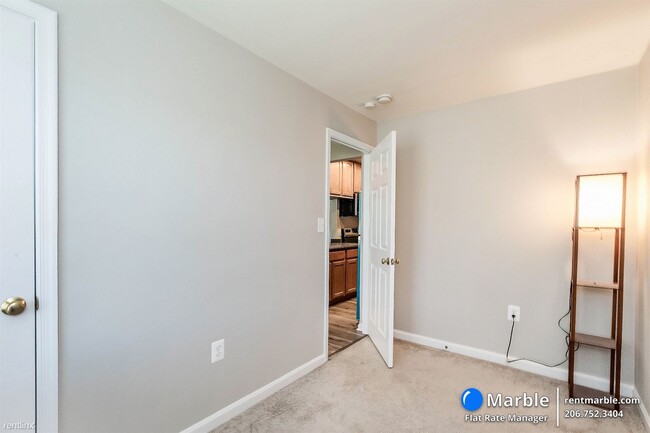 Building Photo - 2 br, 1 bath Condo - 120 Westwick Ct Unit 4