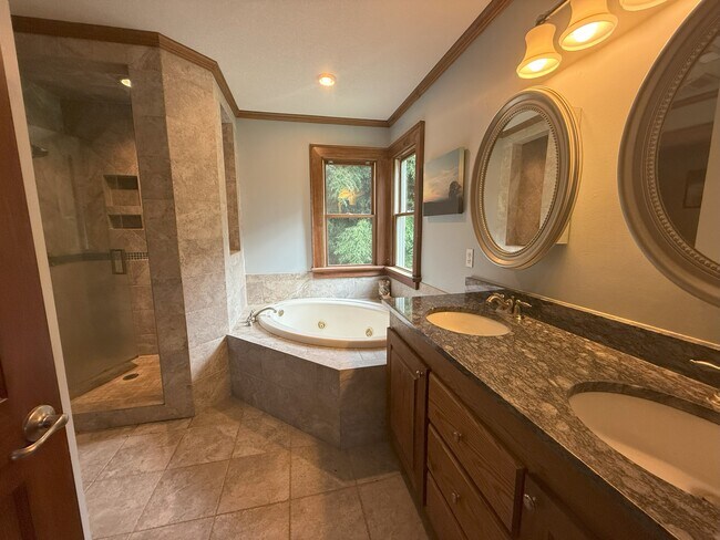 Building Photo - 22 Pear Tree Ln