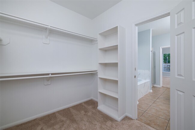 Building Photo - 14 Barker Ridge Ct