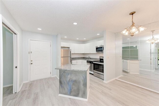 Building Photo - 3259 Fox Chase Cir