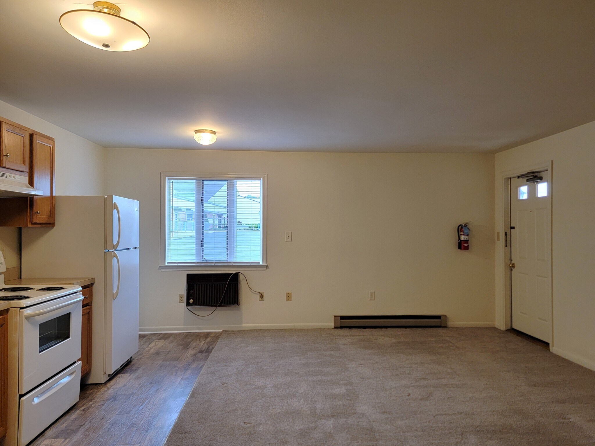 Building Photo - 61 W Church St