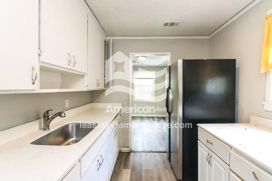 Building Photo - 239 Rutland Cir