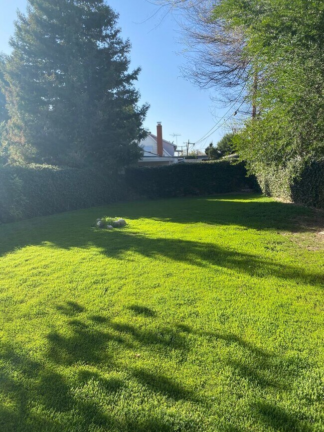 Building Photo - 1757 6th St