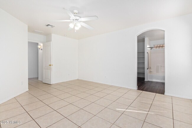 Building Photo - 8233 W Papago St