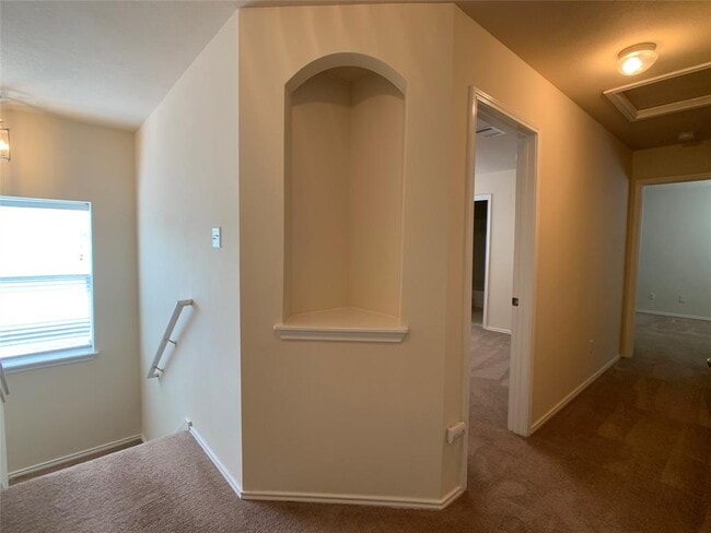Building Photo - 104 Lava Bed Dr