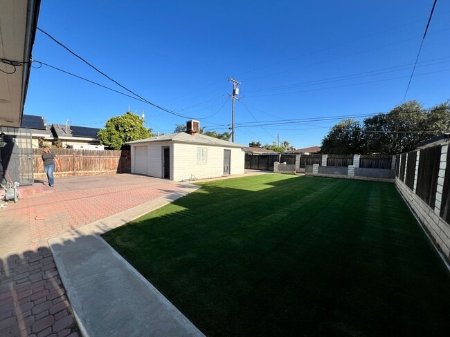 Building Photo - 3 Bd/ 2 Ba home including Solar