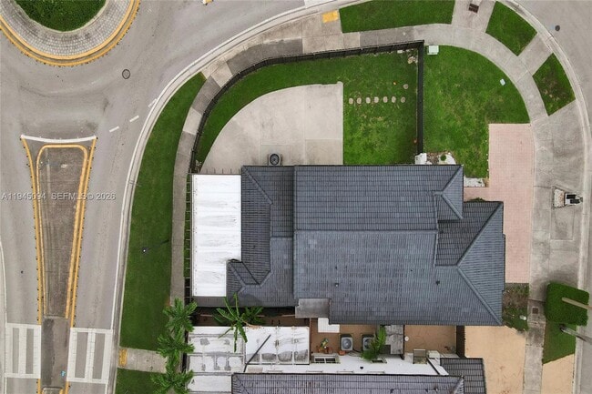 Building Photo - 898 NW 131st Ave