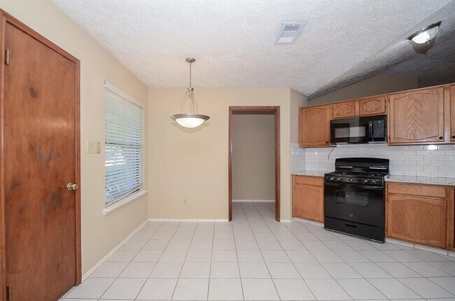 Building Photo - 1319 Silver Morning Dr