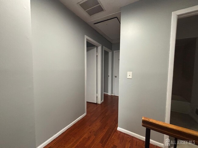 Building Photo - 577 Berlant Ave