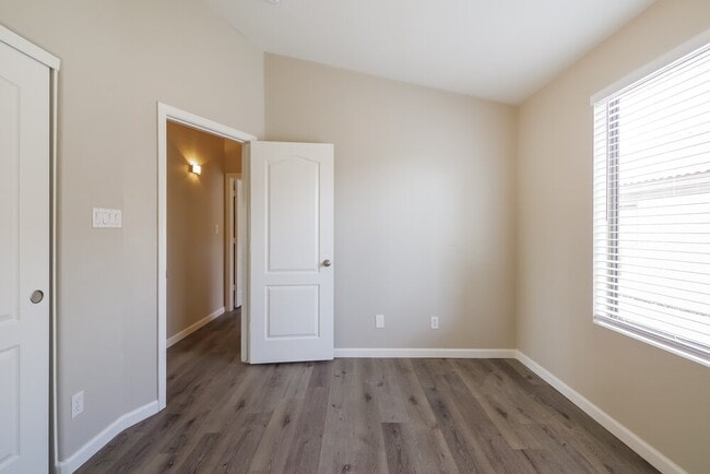 Building Photo - 13284 W Port Au Prince Ln