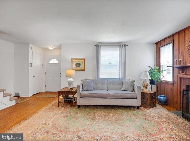 Primary Photo - 742 Arndt Ave