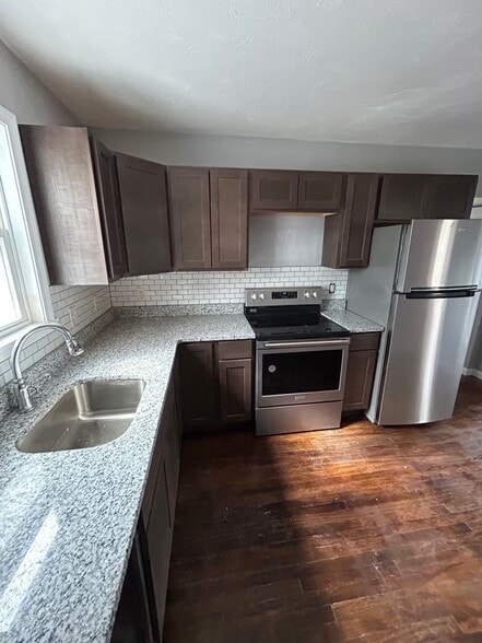 Kitchen - 3 Morris St