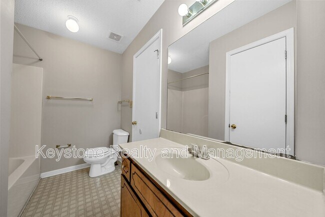 Building Photo - 3280 Tower Dr