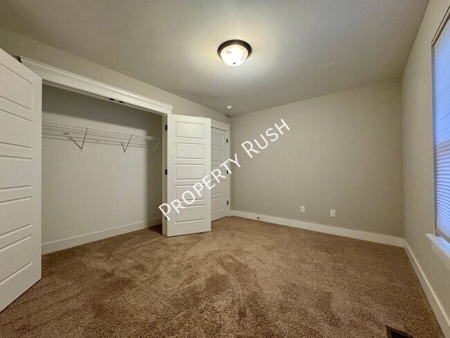 Building Photo - 6477 Olin Ln