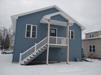 Building Photo - 3 Bed, 3 Bath, House