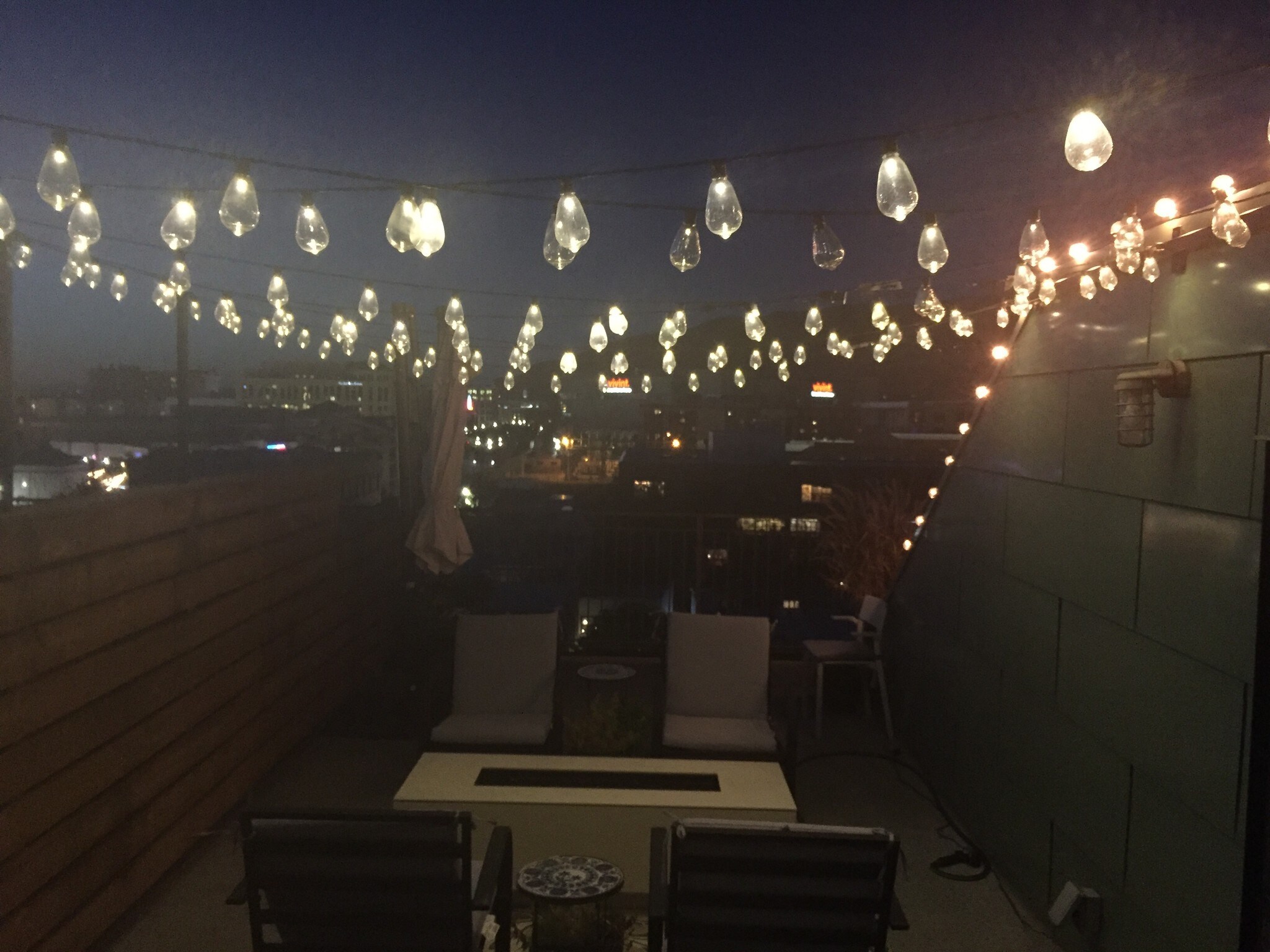 Building Photo - 360 Broadway