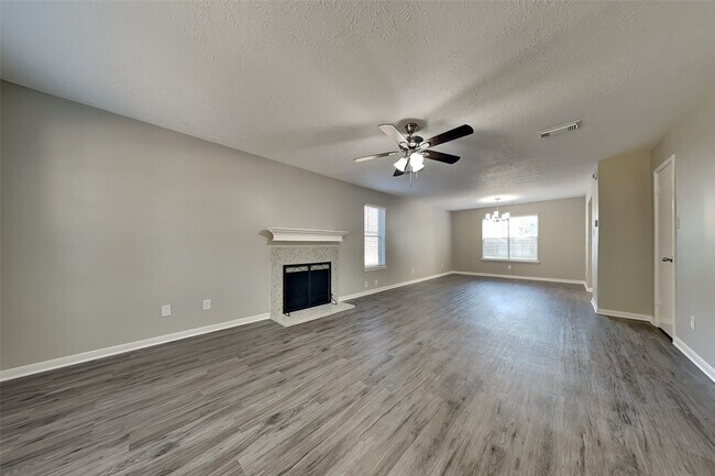 Primary Photo - 2211 Pincher Creek Dr