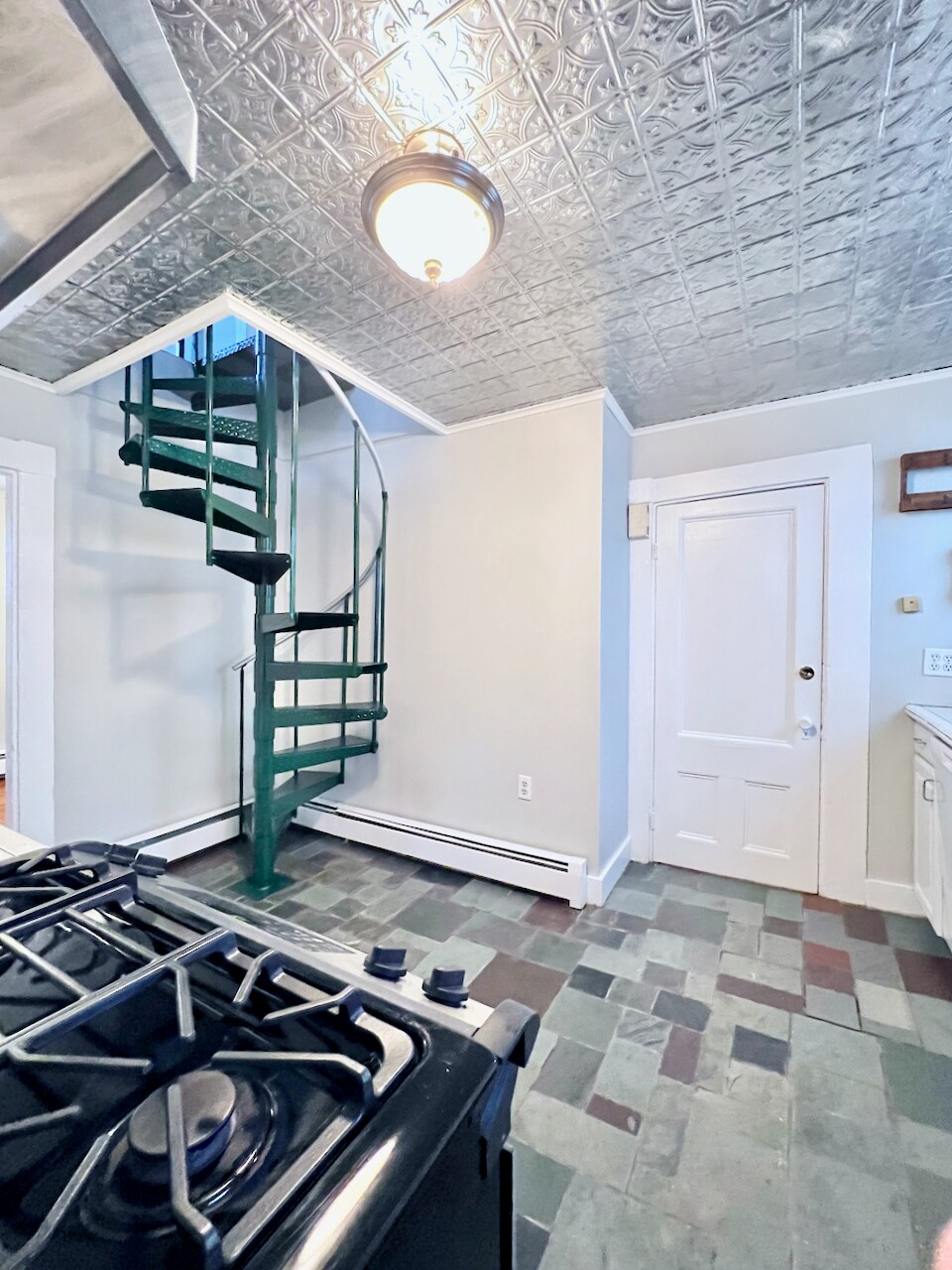 Building Photo - 252 Walden St