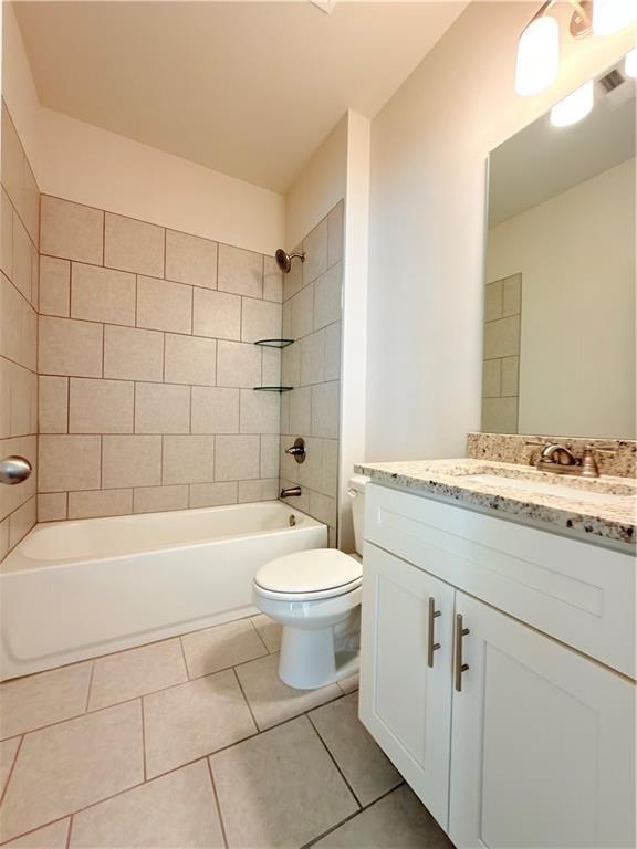 Building Photo - 470 Hellen Vly Dr