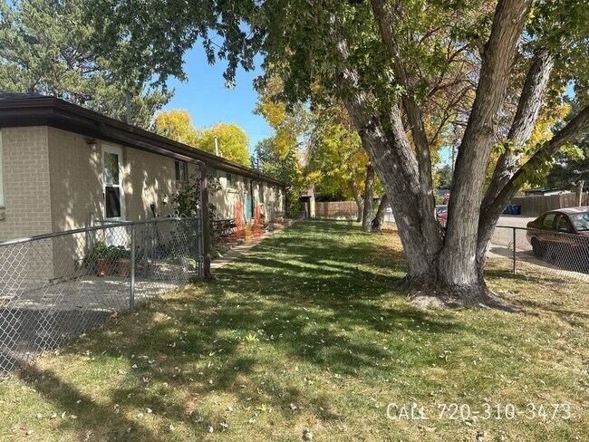 Building Photo - 2516 Quay St