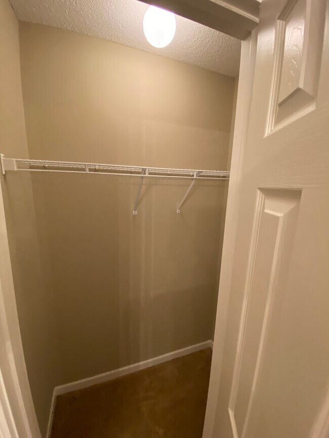 Building Photo - SPRING LAKE ADORABLE HOME with Backyard Fence