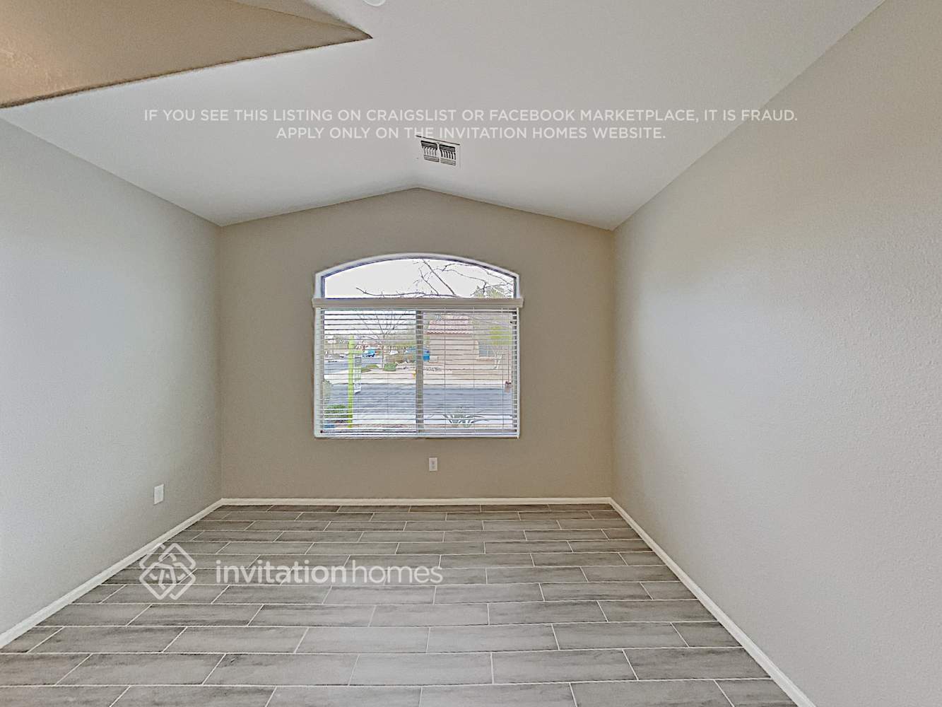 Building Photo - 16097 W Kendall St