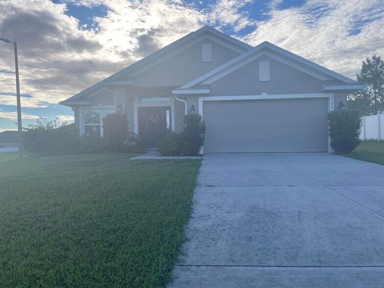 Building Photo - 3376 N Michener Pt