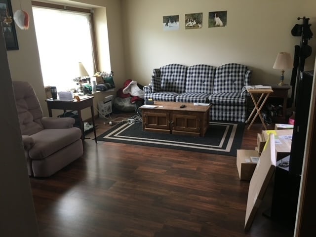 spacious living room - 2014 McKenna Blvd