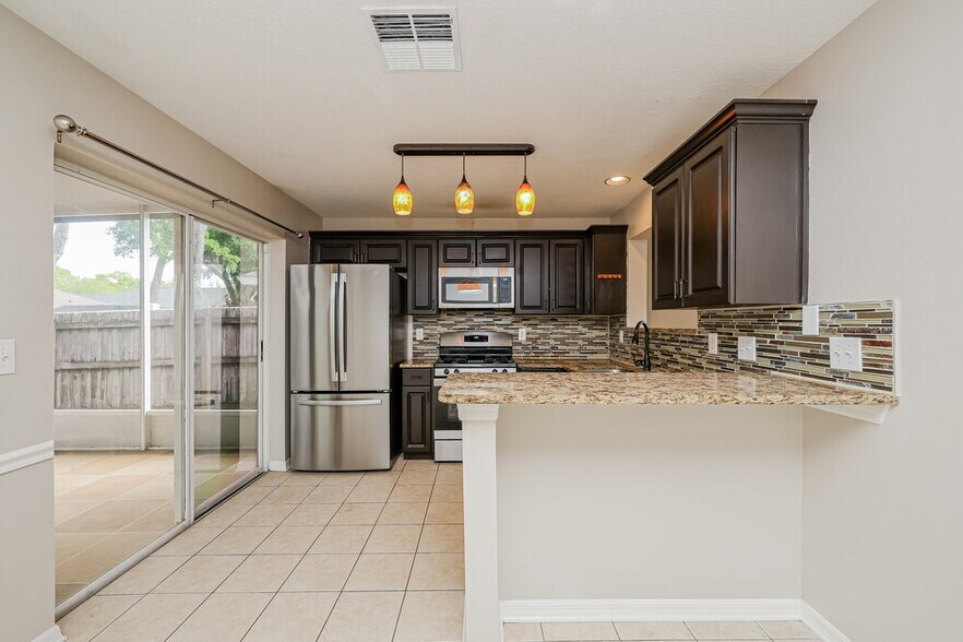 Building Photo - 6009 Kiteridge Dr