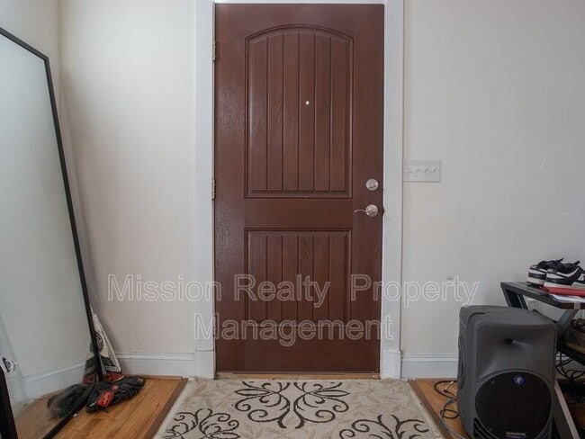 Building Photo - 11712 Chester Village Dr