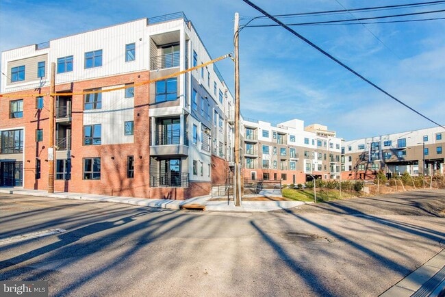 Building Photo - 3449 Scotts Ln