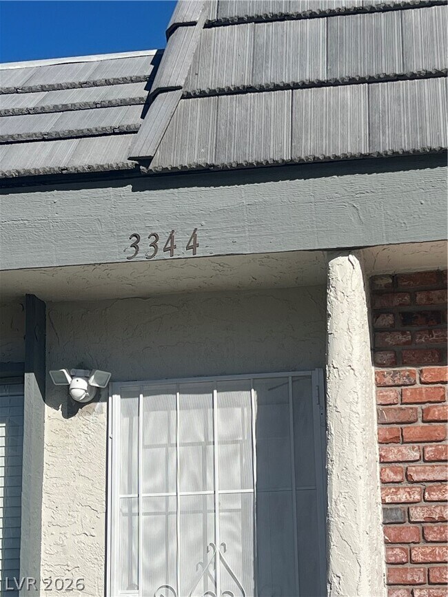 Building Photo - 3344 Medina Ct