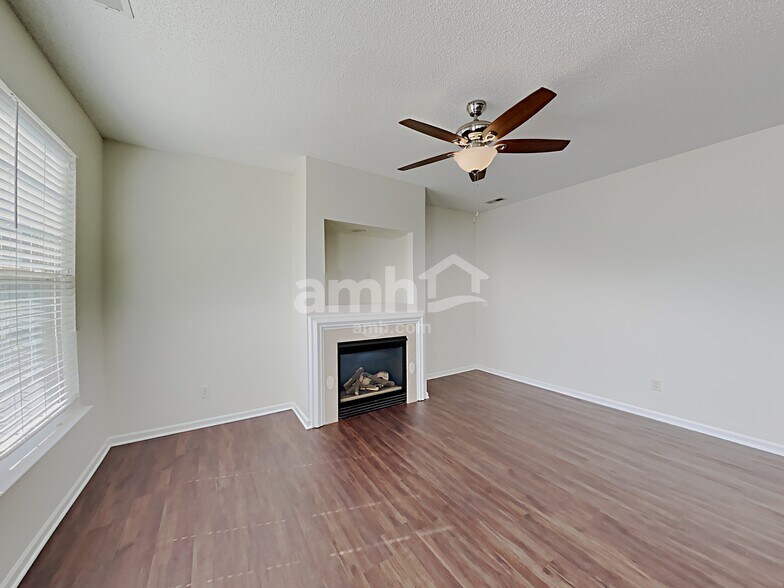 Building Photo - 3927 Bayse Ct