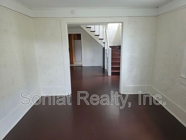 Building Photo - 4917 Iberville St