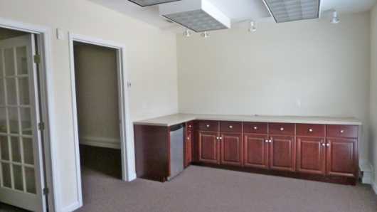 Building Photo - 175 Oakland Dr