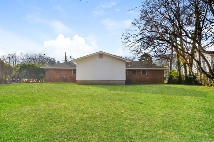 Building Photo - 3325 Wiley Rd