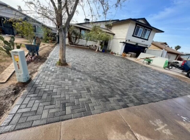 Building Photo - 6440 S 16th Way
