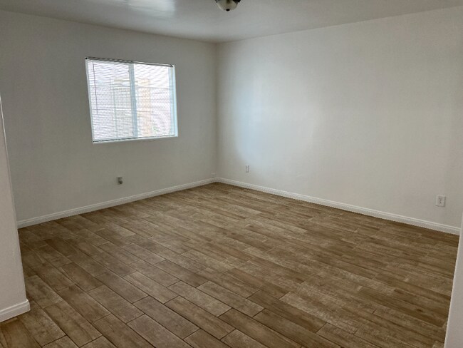 Building Photo - 821 Karma Ct