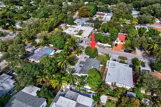 Building Photo - 524 NE 160th Terrace