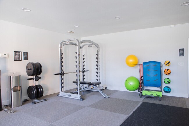 Building Photo - 145 N Jackson St