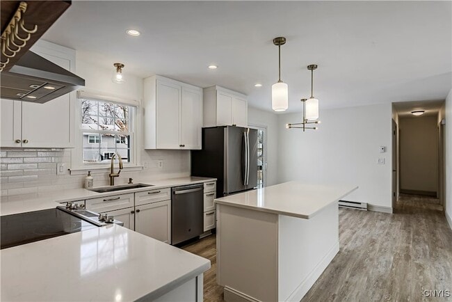 Building Photo - 57 Beechwood Rd