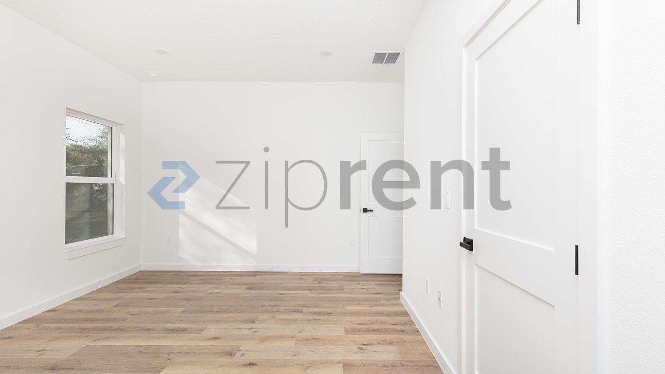 Building Photo - 7104 N Maltese Dr