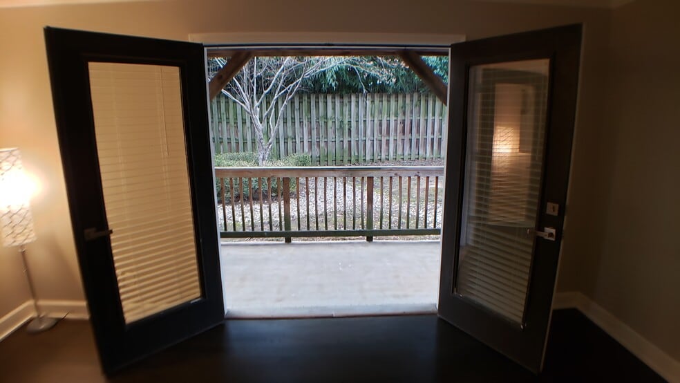 Building Photo - 48 Peachtree Ave NE