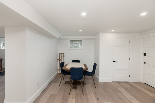 Building Photo - Modern Elegance Meets Mt. Lookout Charm – ...