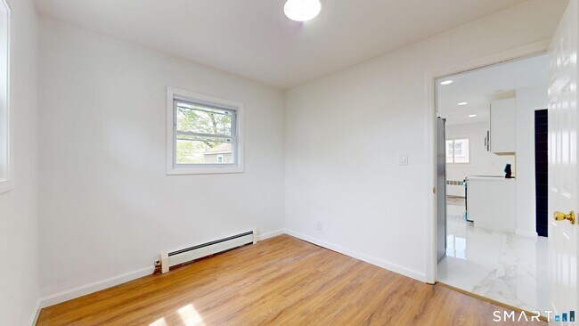 Building Photo - 52 Glen Haven Rd