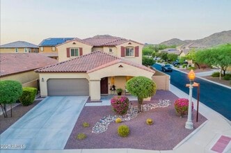 Building Photo - 7538 W Redbird Rd