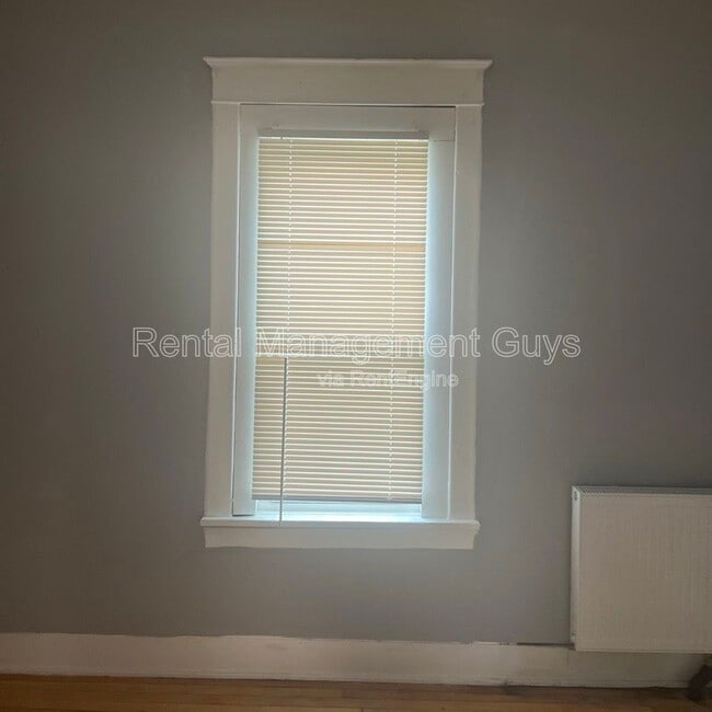 Building Photo - 1015 N Humboldt Ave