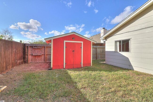 Building Photo - 913 St Timothy St